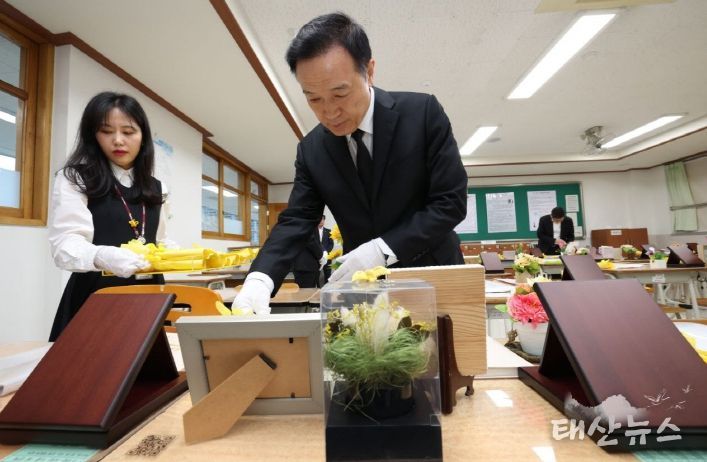 세월호 10주기 앞둔 15일, ‘단원고 4ㆍ16 기억교실’ 찾아 추모