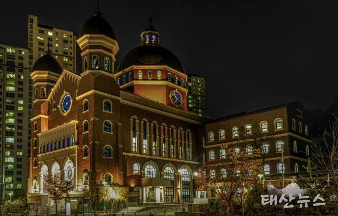 2021 수원디자인대상 수상작인 광교1동성당.