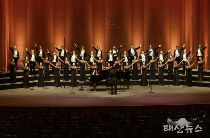 용인시립합창단, 상임 운영 기념 제10회 정기연주회 '우리의 노래, 마음의 뜰에 피어나' 성황리 마무리