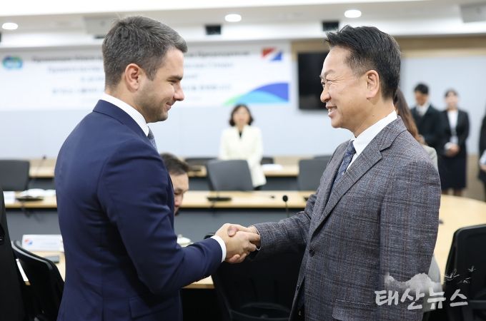 연해주 대표단 면담