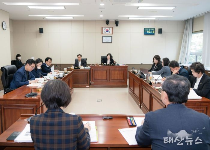 용인특례시의회 경제환경위원회, 행정사무감사 1일차