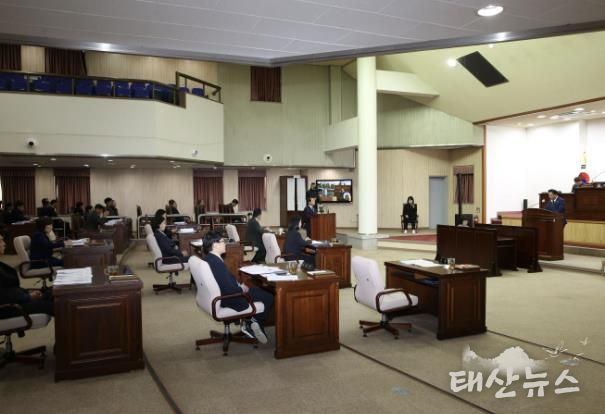 군포시의회는 11월 4일 개회한 제284회 임시회를 19일 폐회했다.