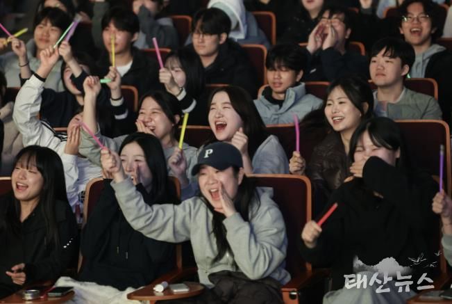 의왕 고3 청소년 힐링콘서트 <#OFF DAY>, 성공적 개최