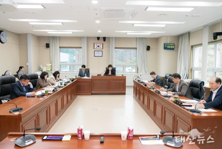 용인특례시의회 문화복지위원회, 2025년도 행정사무감사 마무리하며 강평