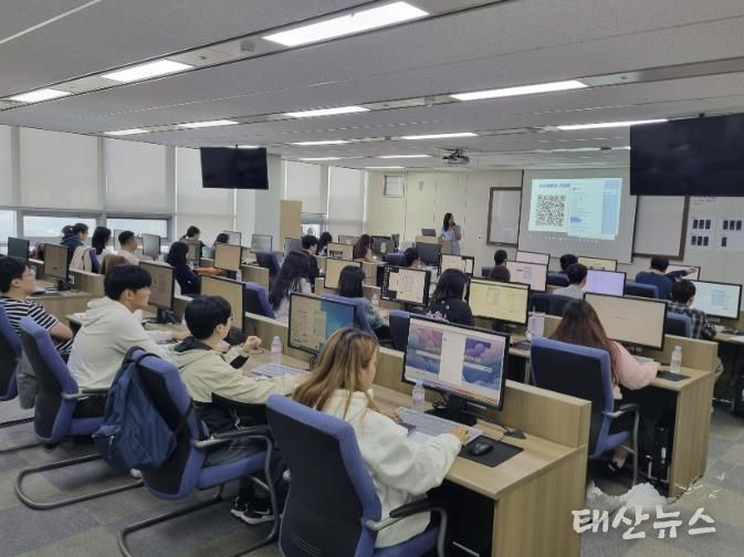 지난해 성남시 청년 희망 인턴 사업 참여자 직무교육 때