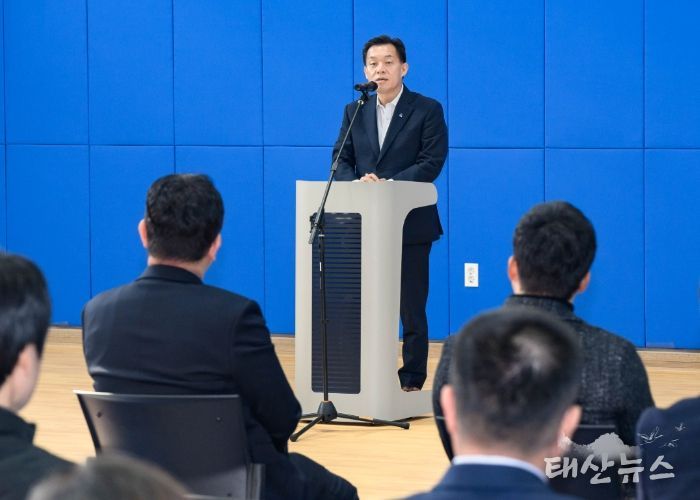 이재준 시장이 준공식에서 축사를 하고 있다.