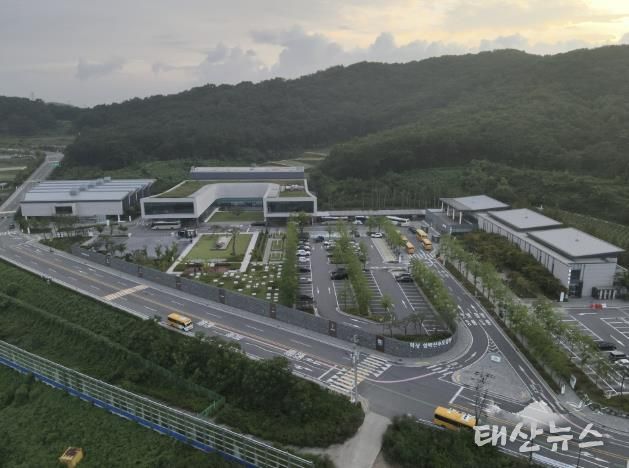 화성도시공사가 운영하는 함백산추모공원의 전경 사진